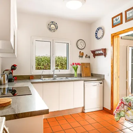 En Biniancolla Con Piscina Y Jardin Holiday home