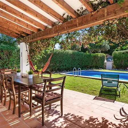 En Biniancolla Con Piscina Y Jardin Holiday home