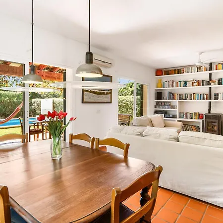 En Biniancolla Con Piscina Y Jardin *